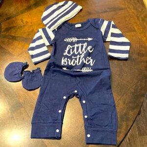 NWOT Navy & White Little Brother outfit w/ hat and mittens 3-6 months